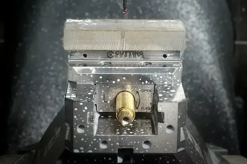 cutting-experts-front-probe-view-1